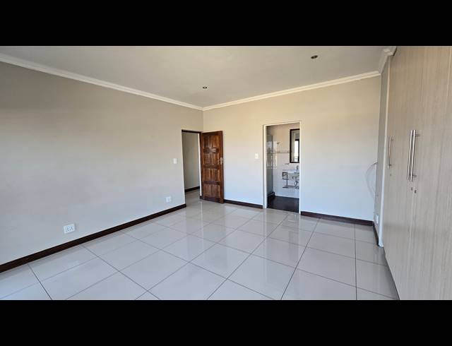 12 BEDROOM FREEHOLD FOR SALE IN WINCHESTER HILLS